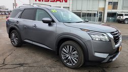 2025 Nissan Pathfinder SL