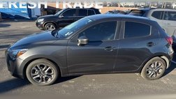 2020 Toyota Yaris Hatchback LE