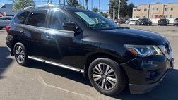 2017 Nissan Pathfinder SV