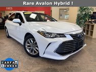 2022 Toyota Avalon Hybrid XLE