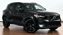 2025 Volvo XC40 B5 Plus Dark Theme