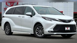 2023 Toyota Sienna XLE