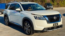 2023 Nissan Pathfinder Platinum
