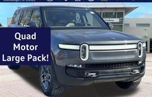 2023 Rivian R1S Adventure