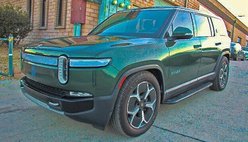 2023 Rivian R1S Adventure