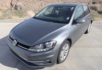2018 Volkswagen Golf TSI S