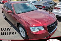 2019 Chrysler 300 Touring L