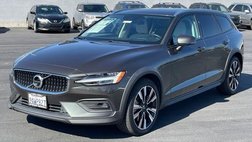 2022 Volvo V60 Cross Country T5