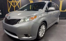 2014 Toyota Sienna XLE 7-Passenger Auto Access Seat