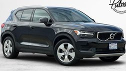 2022 Volvo XC40 T5 Momentum