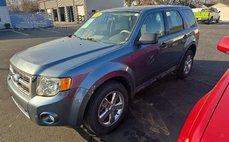2010 Ford Escape XLS