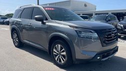 2022 Nissan Pathfinder SL