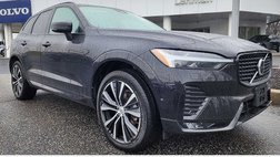 2025 Volvo XC60 B5 Plus Dark Theme