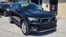 2022 Volvo XC40 T5 Momentum
