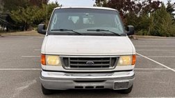 2005 Ford E-Series E-350 Super Duty XL Passenger