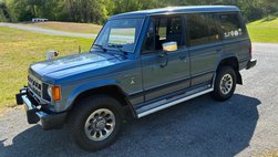 1989 Mitsubishi Montero Base