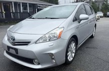 2014 Toyota Prius v Five