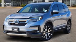 2019 Honda Pilot Touring w/Rear Captain's Chairs