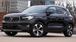2023 Volvo XC40 B5 Plus Bright Theme