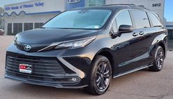 2024 Toyota Sienna Woodland Edition