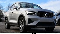 2025 Volvo XC40 B5 Core Bright Theme