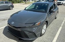 2025 Toyota Camry LE FWD