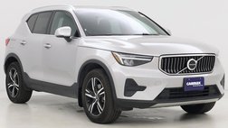 2025 Volvo XC40 B5 Core Bright Theme