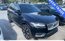 2023 Volvo XC90 Recharge T8 Ultimate Bright Theme 7P