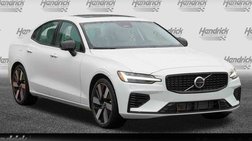 2024 Volvo S60 Recharge T8 Plus Dark Theme