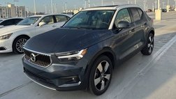 2021 Volvo XC40 T4 Momentum
