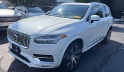 2022 Volvo XC90 T6 Inscription 6-Passenger