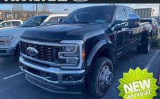 2023 Ford F-450 Super Duty Lariat