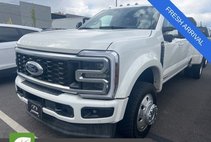 2026 Ford F-450 Super Duty Platinum