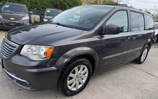 2016 Chrysler Town and Country Touring