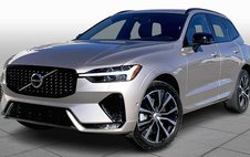 2023 Volvo XC60 B6 Ultimate Dark Theme