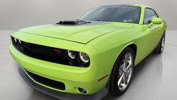 2015 Dodge Challenger R/T Shaker