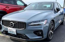 2024 Volvo S60 B5 Core Dark Theme