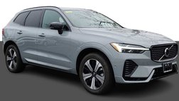 2025 Volvo XC60 T8 Plus Dark Theme