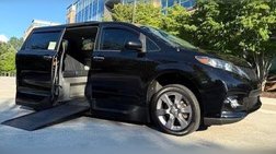 2014 Toyota Sienna SE 8-Passenger