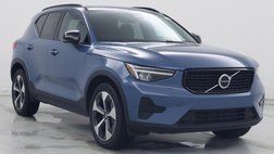 2024 Volvo XC40 B5 Core Dark Theme