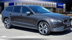 2025 Volvo V60 Cross Country B5 Plus