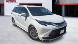 2026 Toyota Sienna XLE 8-Passenger