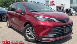 2021 Toyota Sienna LE 8-Passenger
