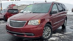 2016 Chrysler Town and Country Touring-L