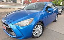 2017 Toyota Yaris iA Base