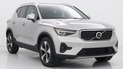 2025 Volvo XC40 B5 Plus Bright Theme