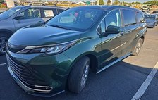2023 Toyota Sienna XLE 7-Passenger