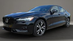 2022 Volvo S60 B5 R-Design