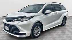 2023 Toyota Sienna LE 8-Passenger