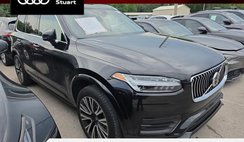 2020 Volvo XC90 T6 Momentum 6-Passenger